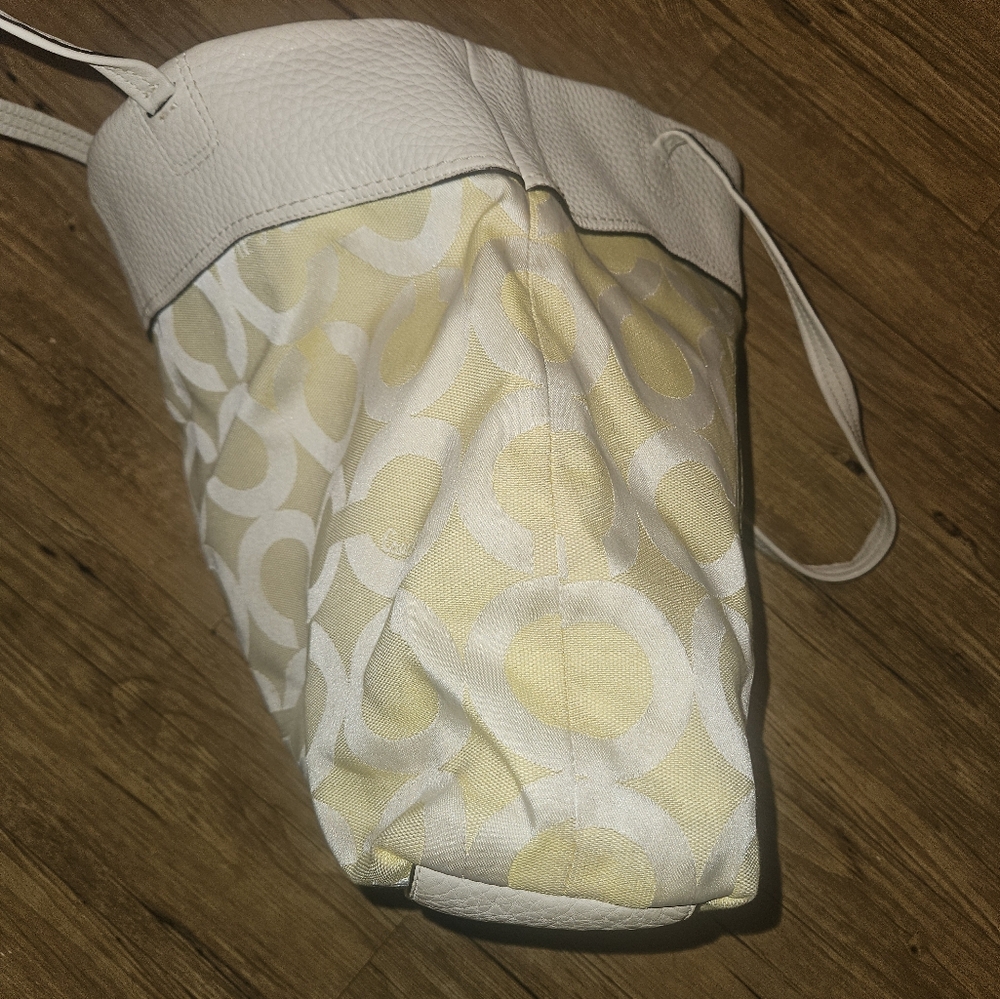 Authentic Coach Purse - Picture 5 of 7